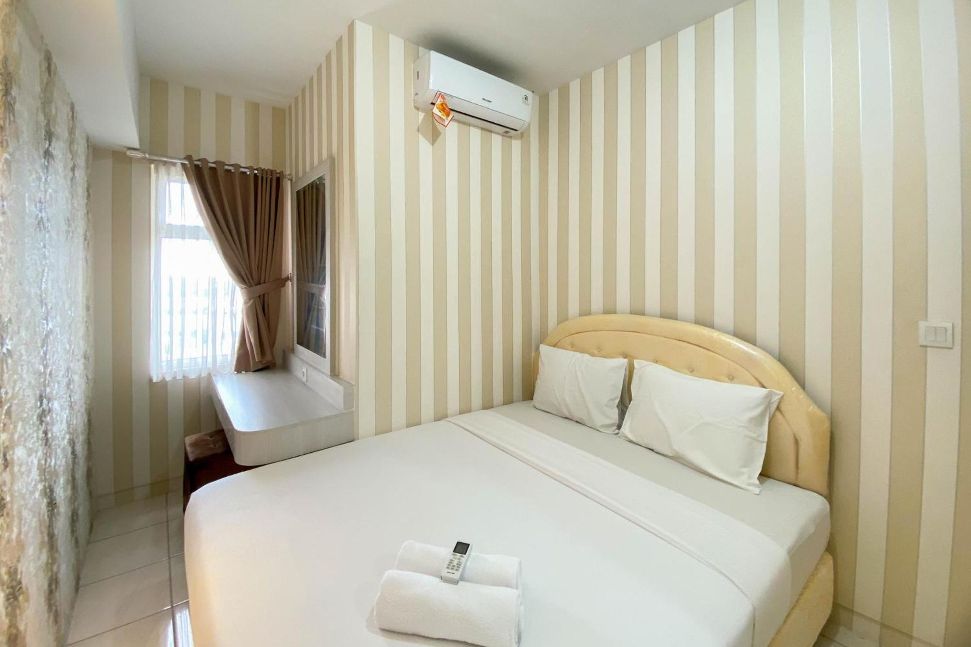 Homey And Comfort 2br At Springlake Summarecon By Travelio * Bekasi
