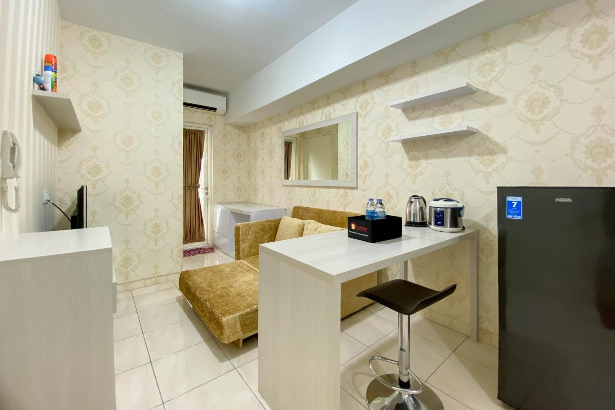 Homey And Comfort 2br At Springlake Summarecon By Travelio *