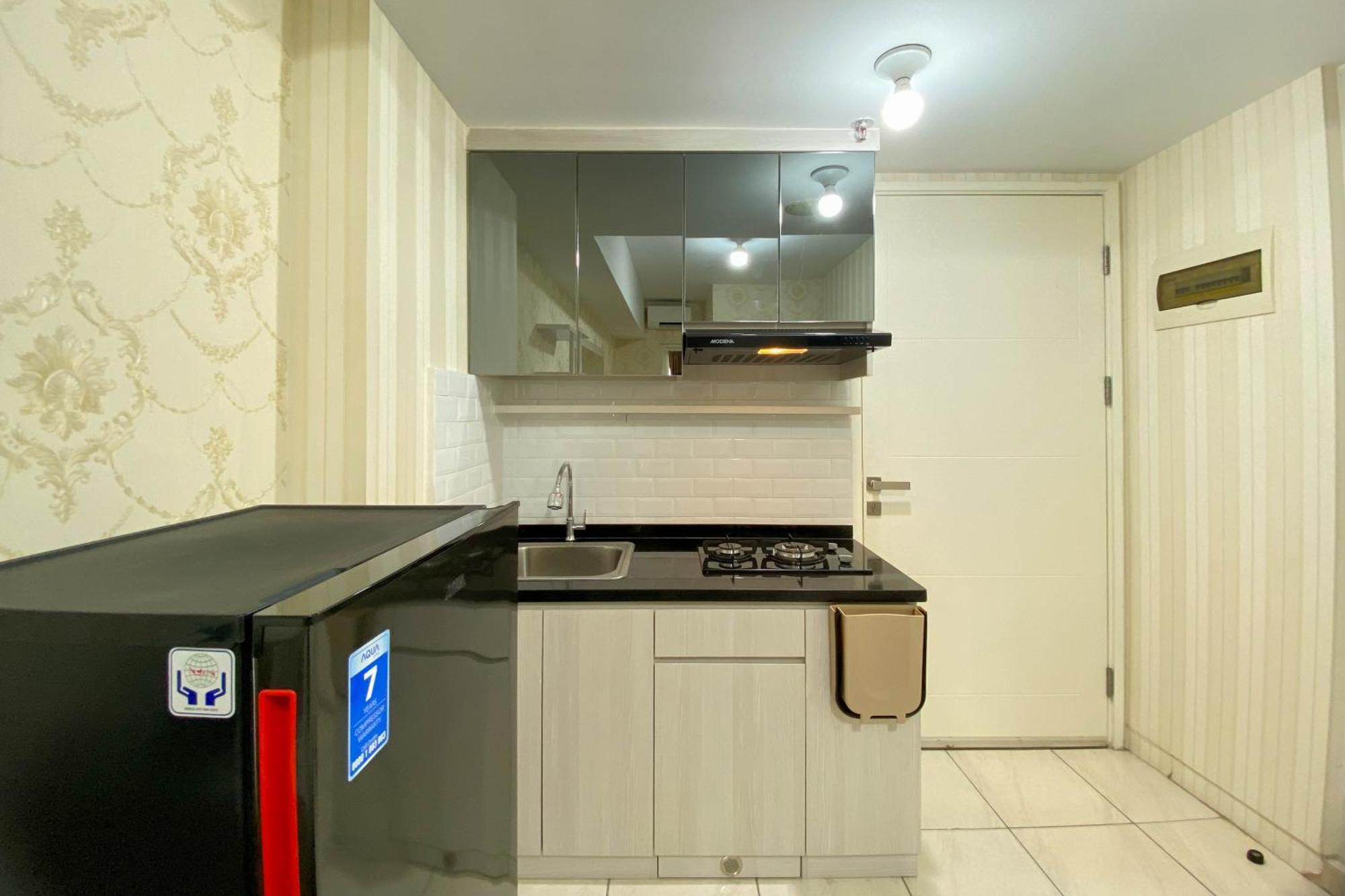 Homey And Comfort 2br At Springlake Summarecon By Travelio * Bekasi